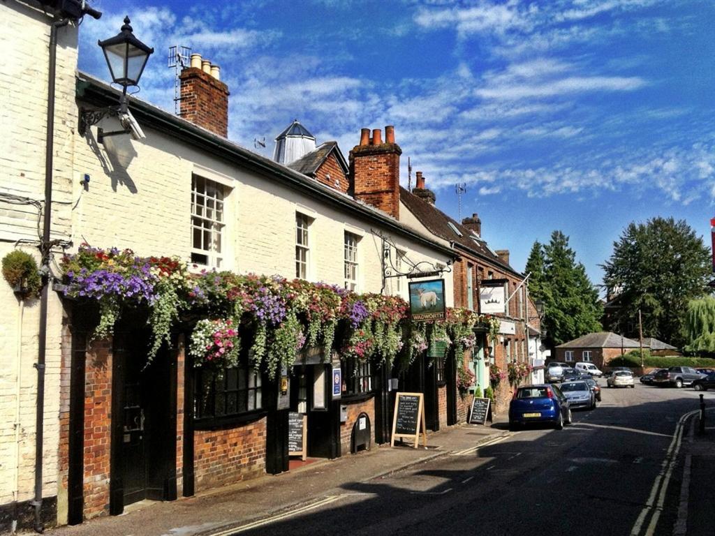 The Lamb Inn Марлборо Экстерьер фото